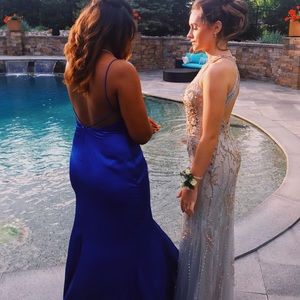 selling prom dress originally 450, selling for 200